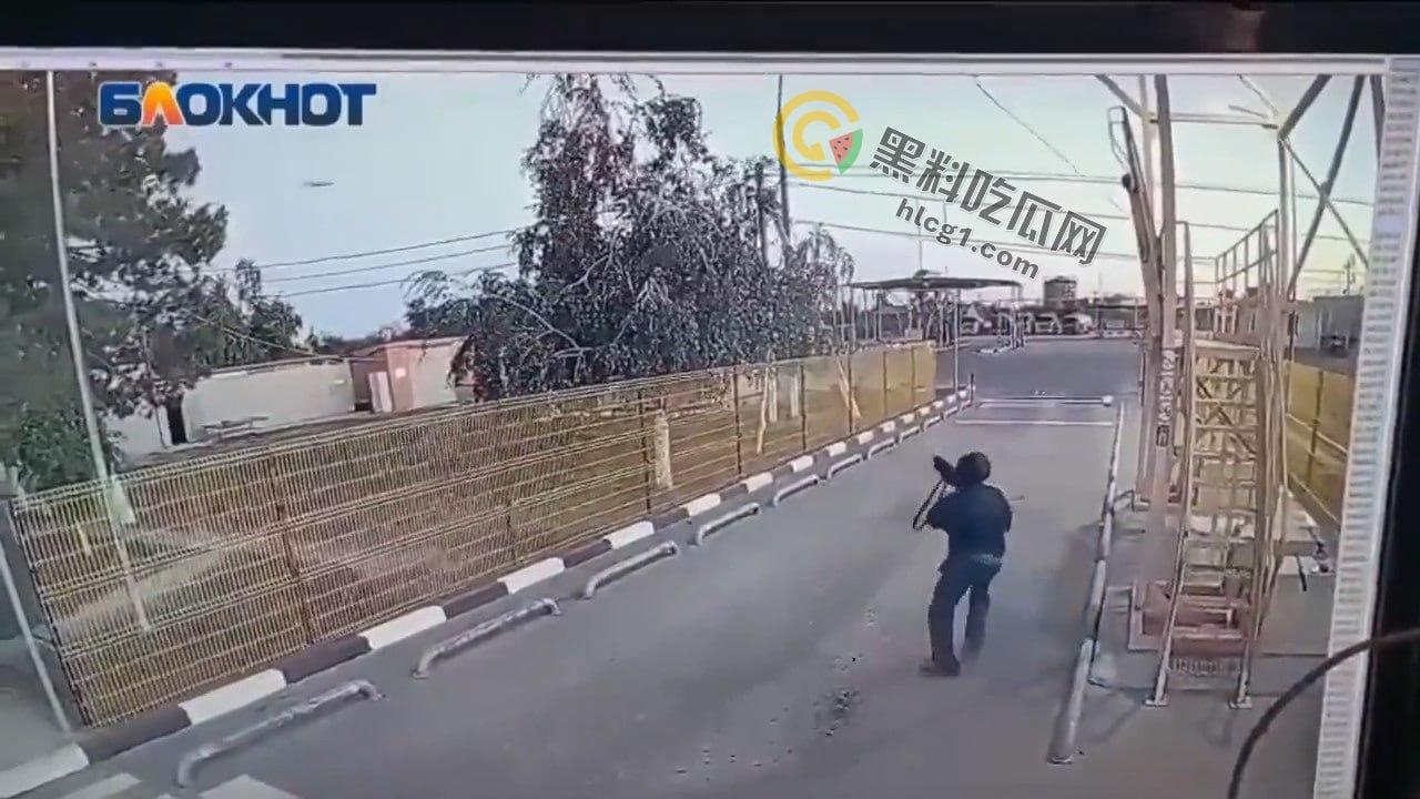 乌克兰无人机闯入俄罗斯油库，疑似中国制反无人机枪表现平平-2