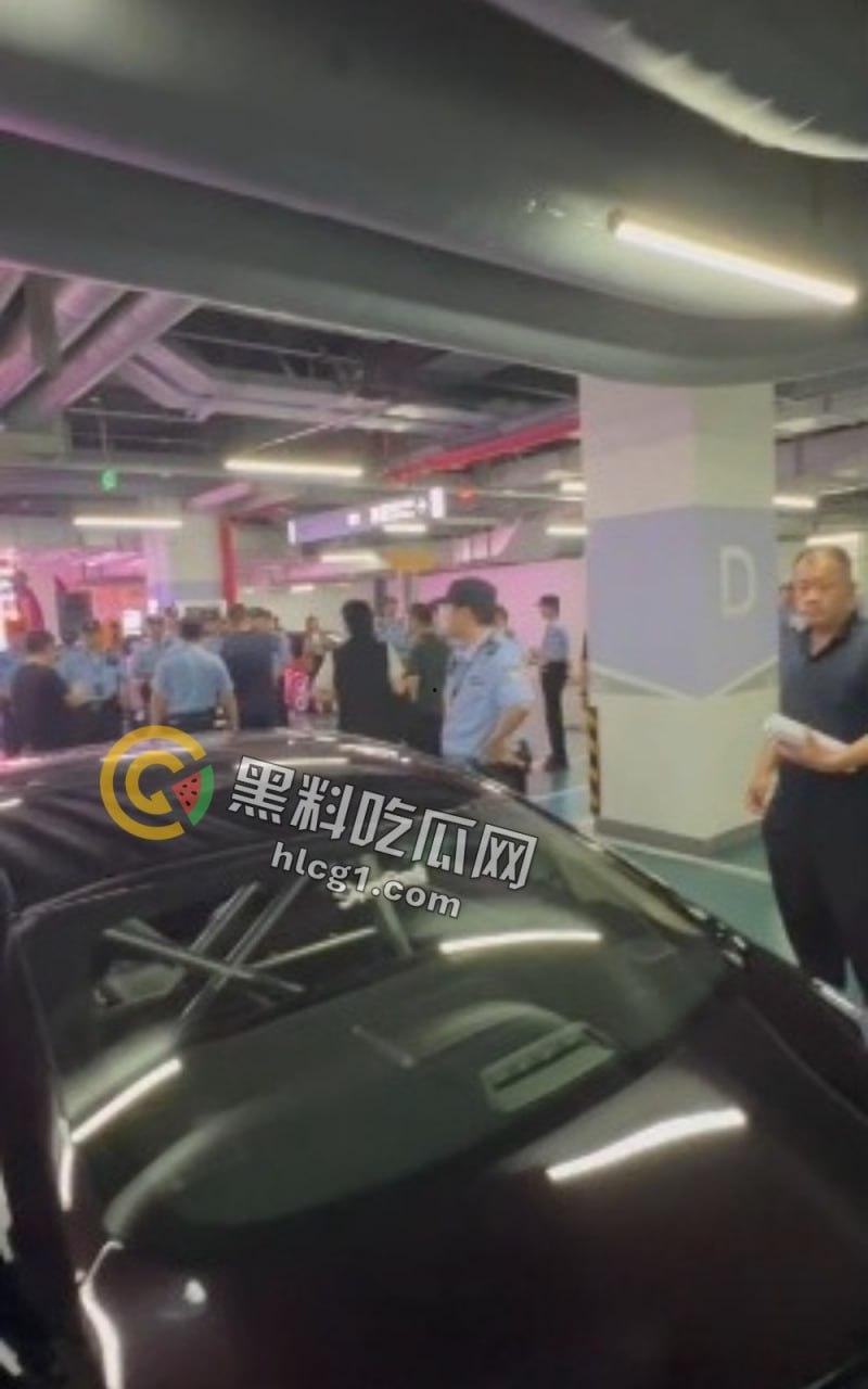 北京三环办公楼惊现地下改装车大会，被一锅端，懂车帝标识现场却称“无关”！-4