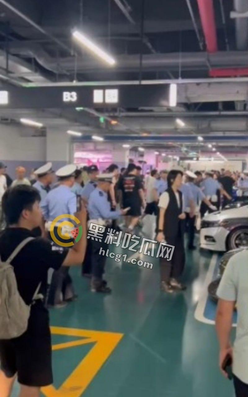 北京三环办公楼惊现地下改装车大会，被一锅端，懂车帝标识现场却称“无关”！-8