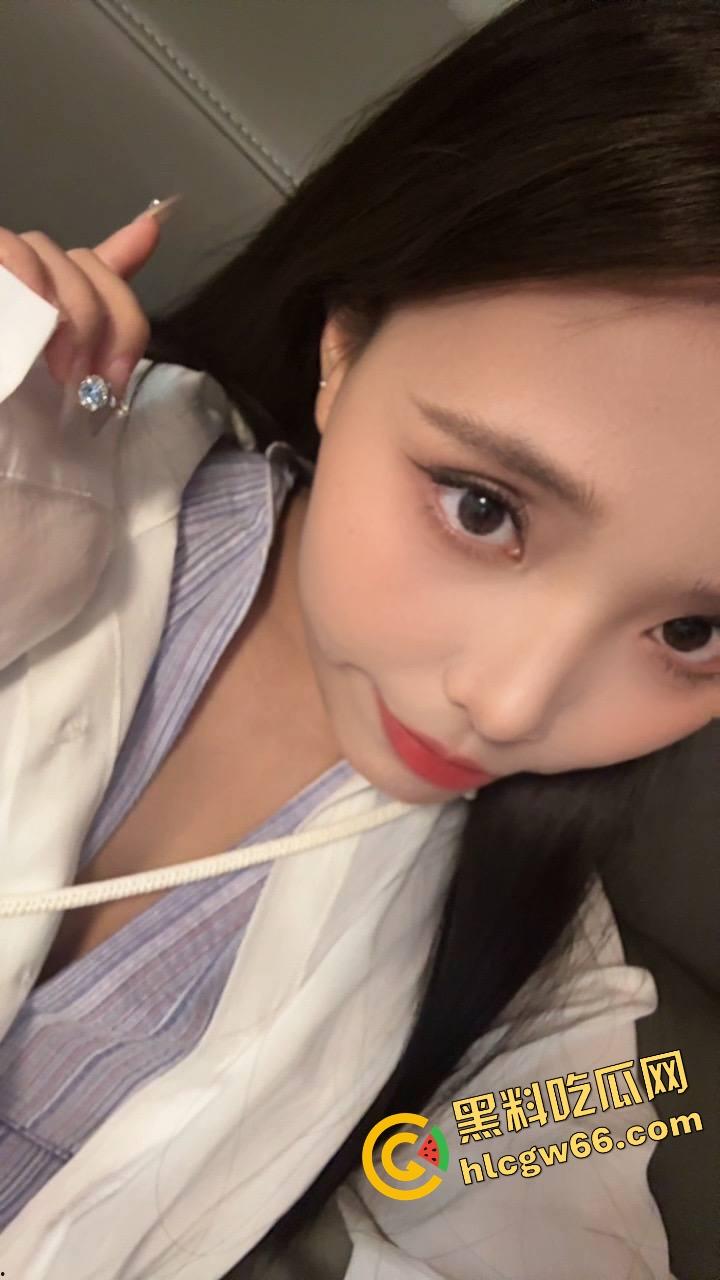 长沙肉感骚货【婉婉】身穿情趣衣撅逼给金主摆拍，假屌爆插嫩穴插到松弛，呻吟骚到让人原地射！-3