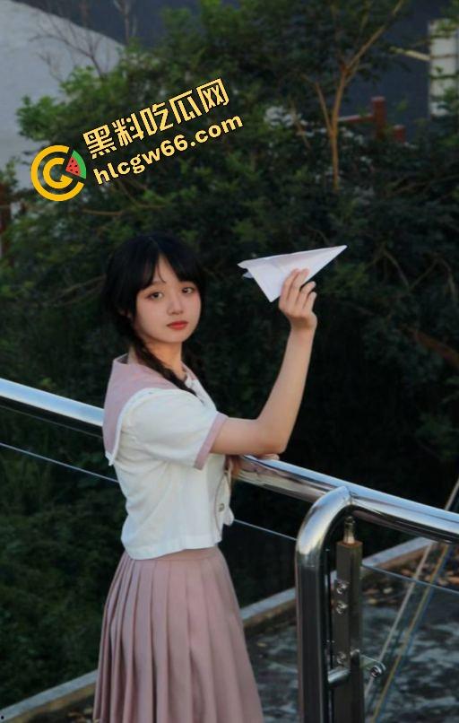 杭州电子科技大学大一骚母狗『赵青瑜』被前任爆出！全露脸拍摄 高中被轮干N次 开房强制内射舔精！-2