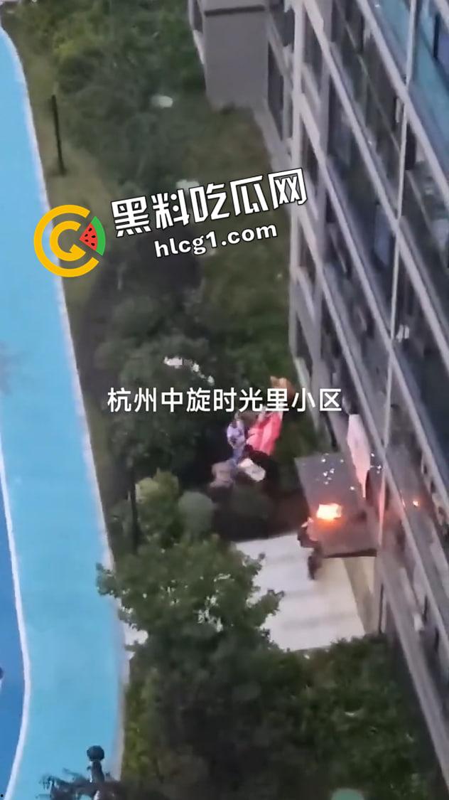 杭州时光里火灾现场无码版！男子坠楼砸伤救助人员 希望人没事-2