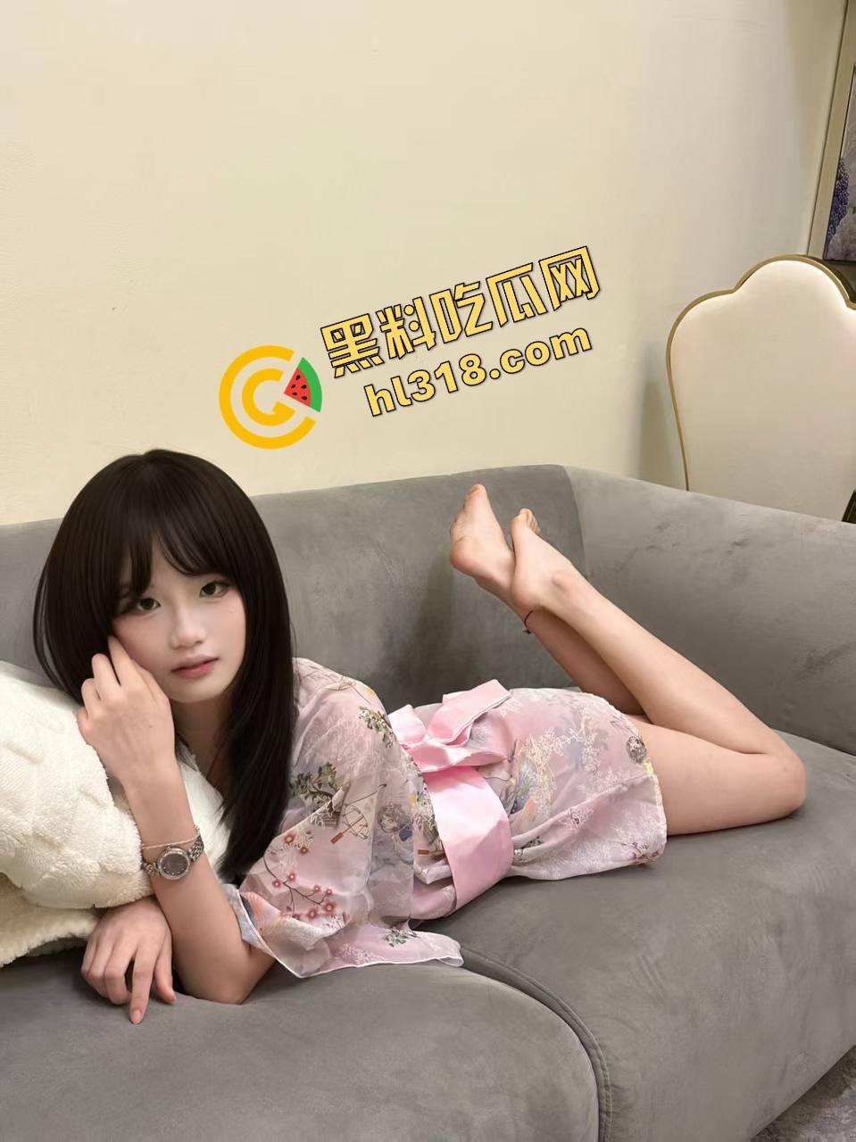 瓜友爆料约已婚少妇一夜干四次照样缠着要，真的三十如狼四十如虎，饥渴到鸡巴一插就夹紧不放！-7