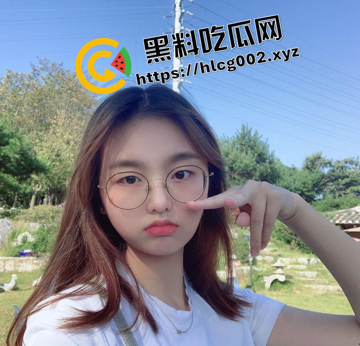 四川大学巨乳学妹 和同校学长玩调教  珠圆玉润极品大奶 极品自拍被学长系数流出-8