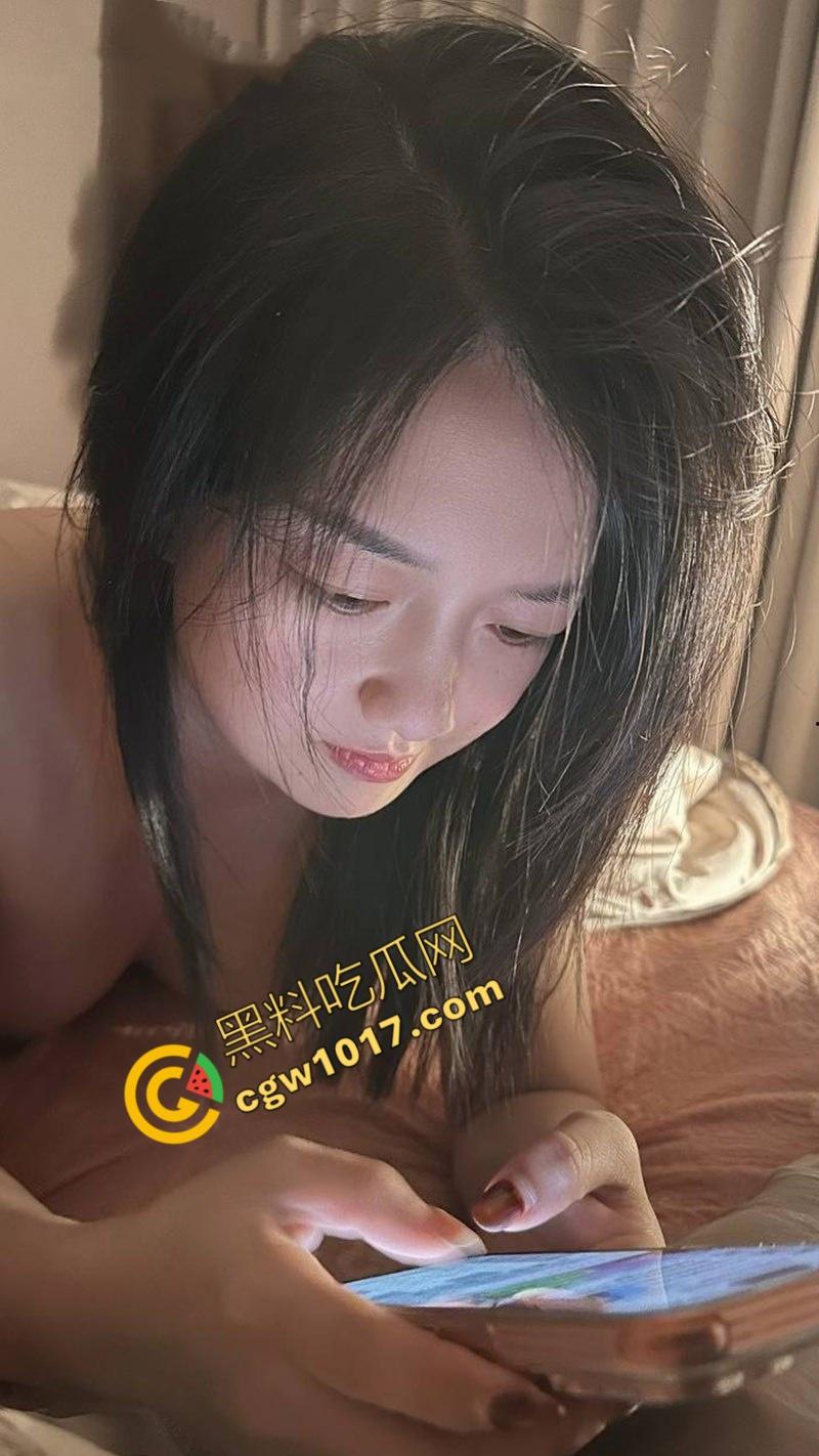 山东妖娆少妇狂野约炮！iPhone17 Pro诱惑下，淫声浪语不断，猛男直插猛射，浪叫不止，浓精灌满她痉挛的骚穴-1