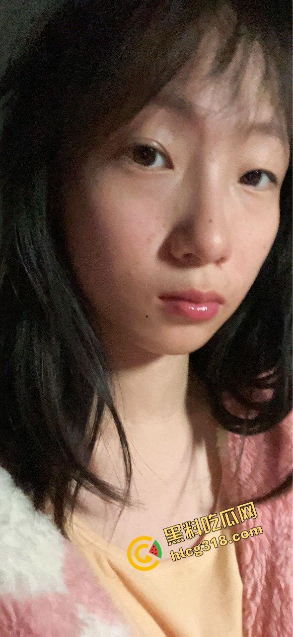 和谐号高铁精虫上脑怎么办？直接带到厕所里口一发，精液在时速220的高铁上喷射在嘴里妙不可言！-8