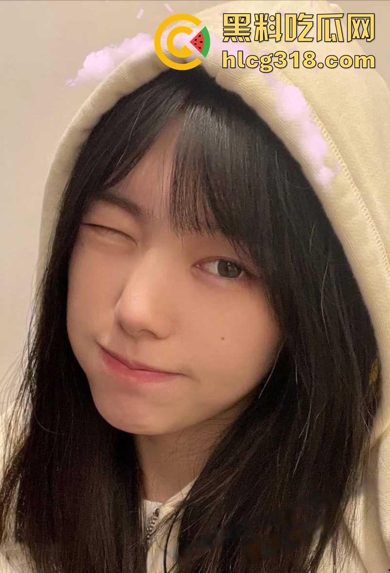 南京审计大学黄玉竹，逆天长腿校花女神，脸蛋甜美C杯傲胸，约炮大屌体育生，被男友发现曝光！-2