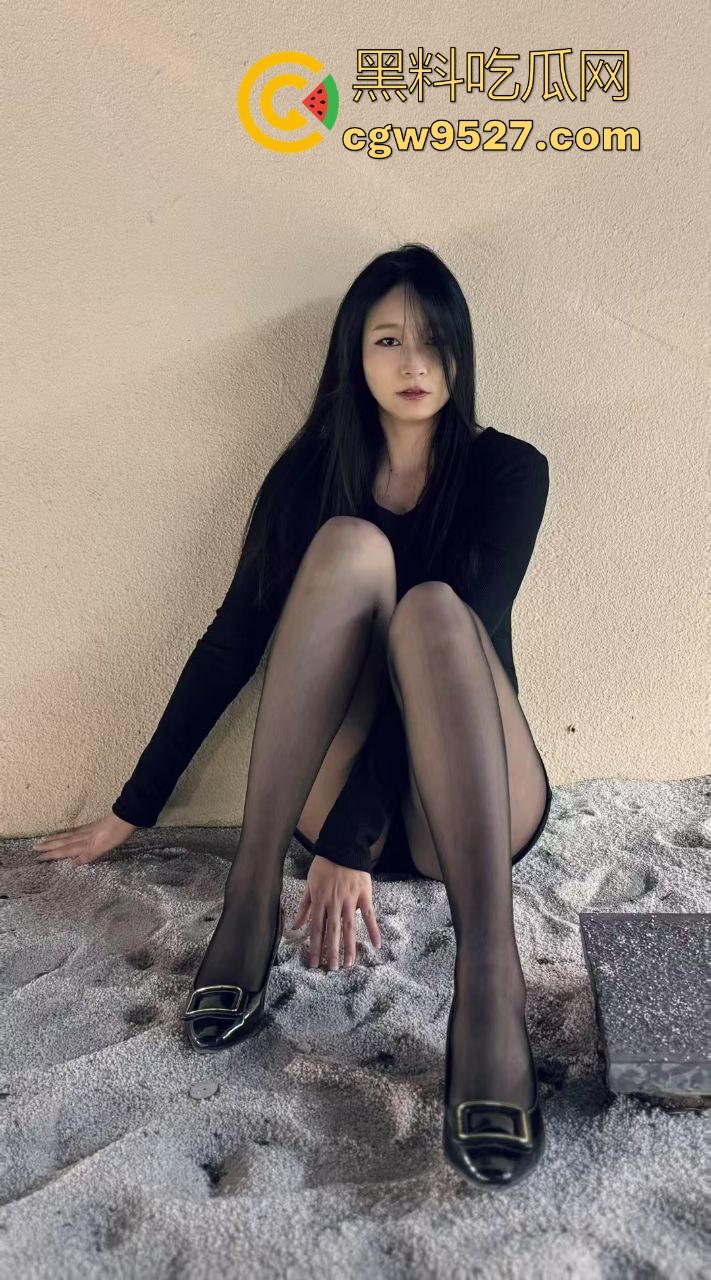 面基王者双排小瑶妹！没想到脱下衣物这么骚，扭腰送胯性感挑逗，无套猛插小骚逼，王者带的好就是有逼操！-6