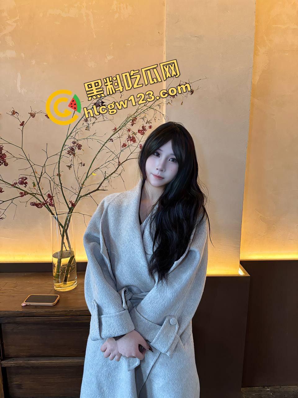 PK打到奶子都掉出来了，快手精神妹转战抖音，一局一露，每输一场掉一件各种露奶局！-3