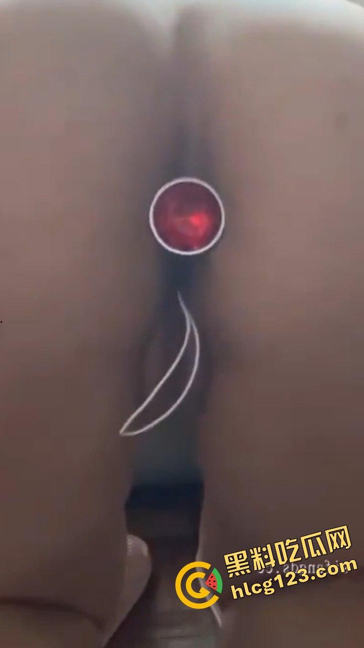 国外留学生反差婊大胆露出！齐逼超短裙美鲍惊艳，真空上街性感暴露到极限！-11