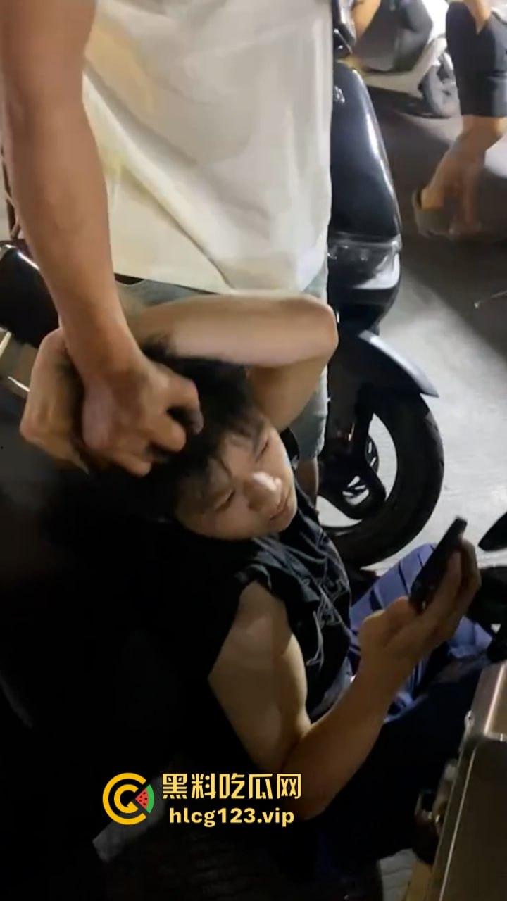 不是一家人不进一家门！广东潮汕侄子调戏小婶不成反打小叔 一家人都不是好东西-7