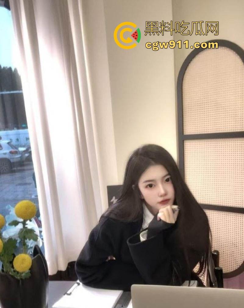 深圳高颜值清纯女神【沈佳颖】下班激情做爱解压，黑丝翘臀骑乘榨精，嫩穴喷汁内射高潮，从疲惫到狂热的转变！-5