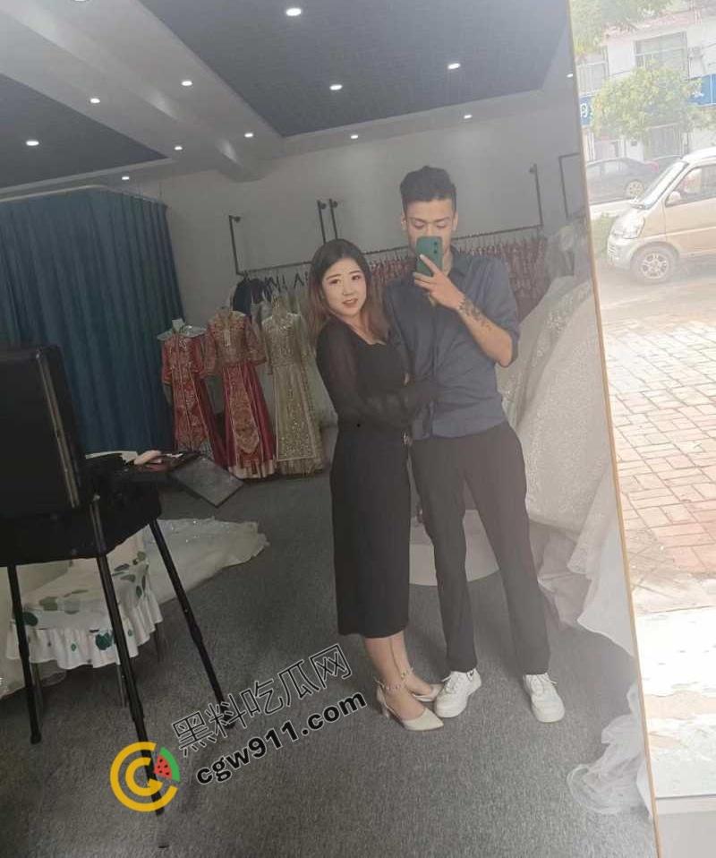 山东巨乳人妻【颜丽君】与精神小伙偷情视频外流，肥臀大骚穴，天生欠干，小穴被彻底玩烂!-5