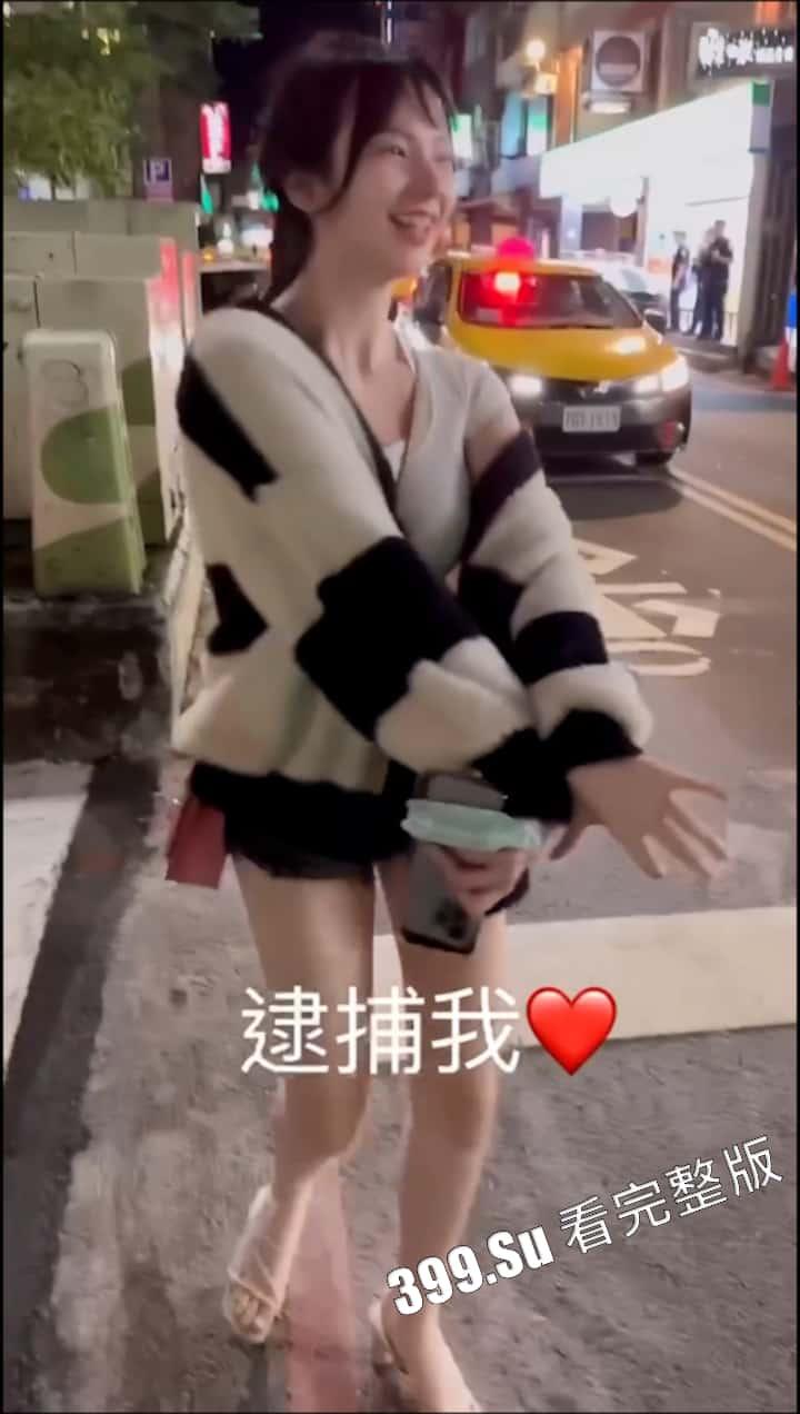 发骚女合集  骨子里的骚味是遮不住的   连男学生都不放过-4