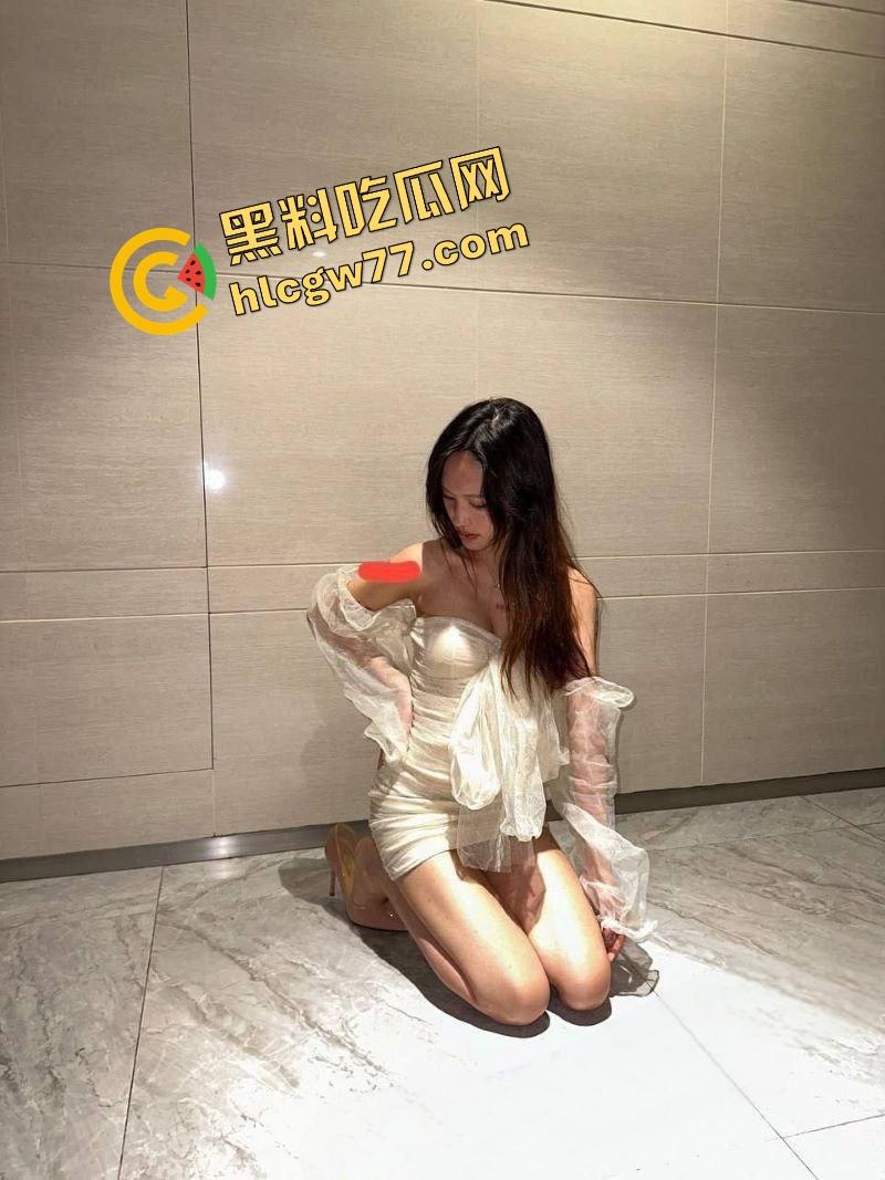 重庆尤物『蒯欣怡』性爱视频震撼流出，深喉口爆长腿嫩穴猛干，浪叫撕裂耳膜！-1