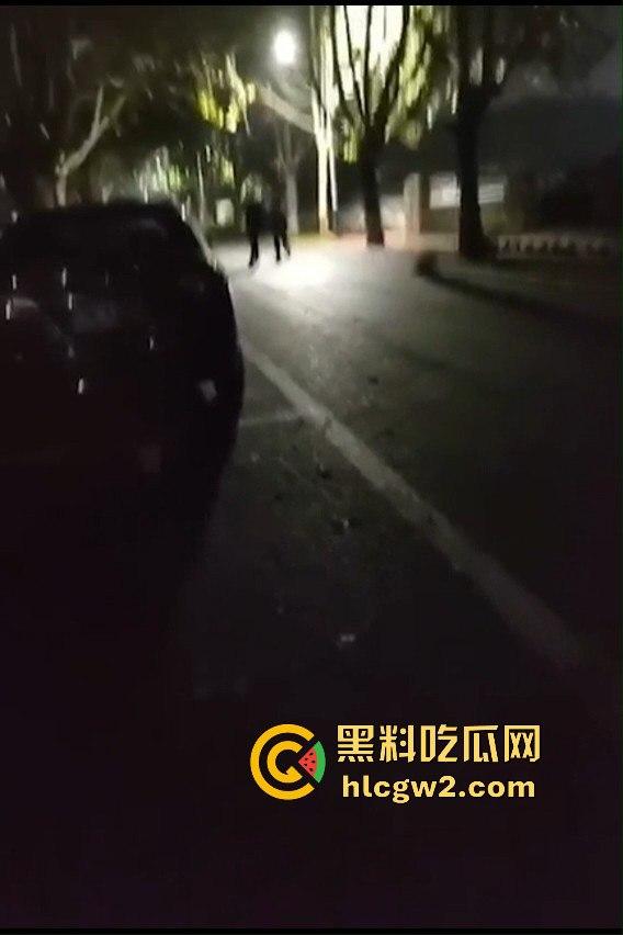 杭州艺校纯爱战士再倒下 女友在校期间背着男友发裸照自慰视频 被抓后校内怒扇耳光 真是母狗属性拉满！-4