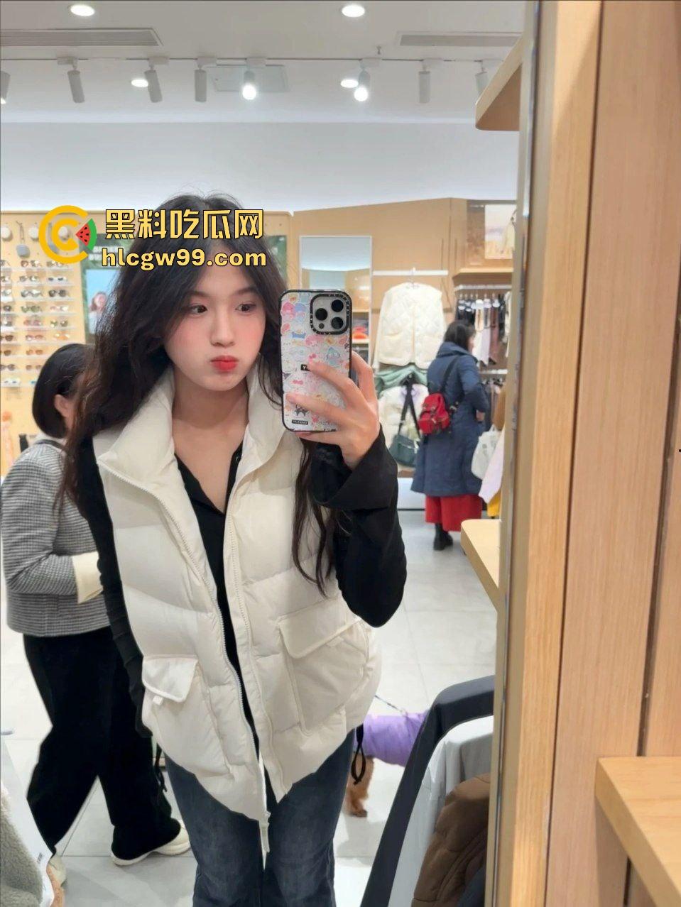 抖音甜御反差婊骚货，抖音线上私信约炮单男，线下面基至酒店黑丝暴力后怼骚逼！独家流出！-4