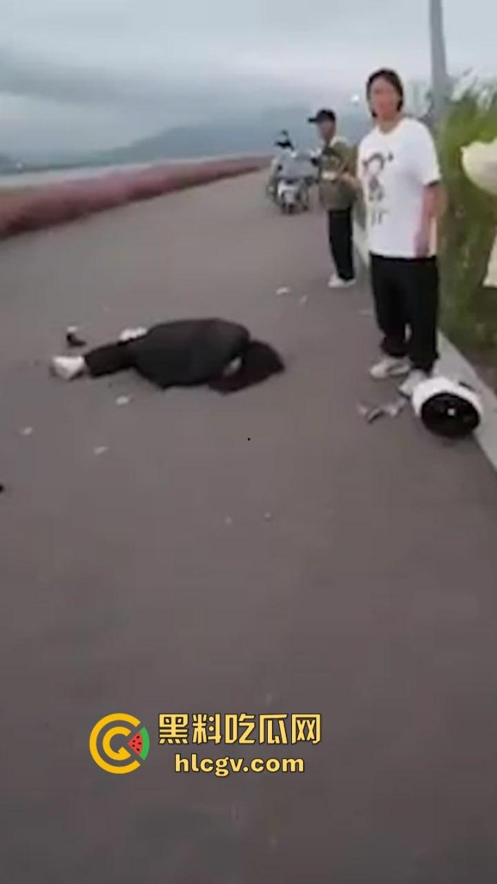 玩车就是玩命!两大学生借车带妹 超速飚车不慎相撞 一死一废-7