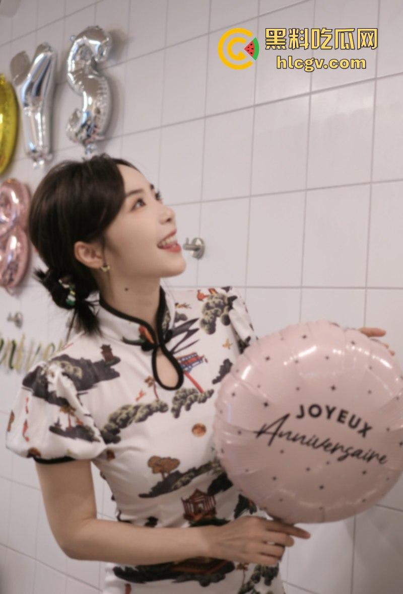 英雄联盟官方主持人【余霜】思想开放其本人是特别骚的反差婊 口交视频流出速看！-10