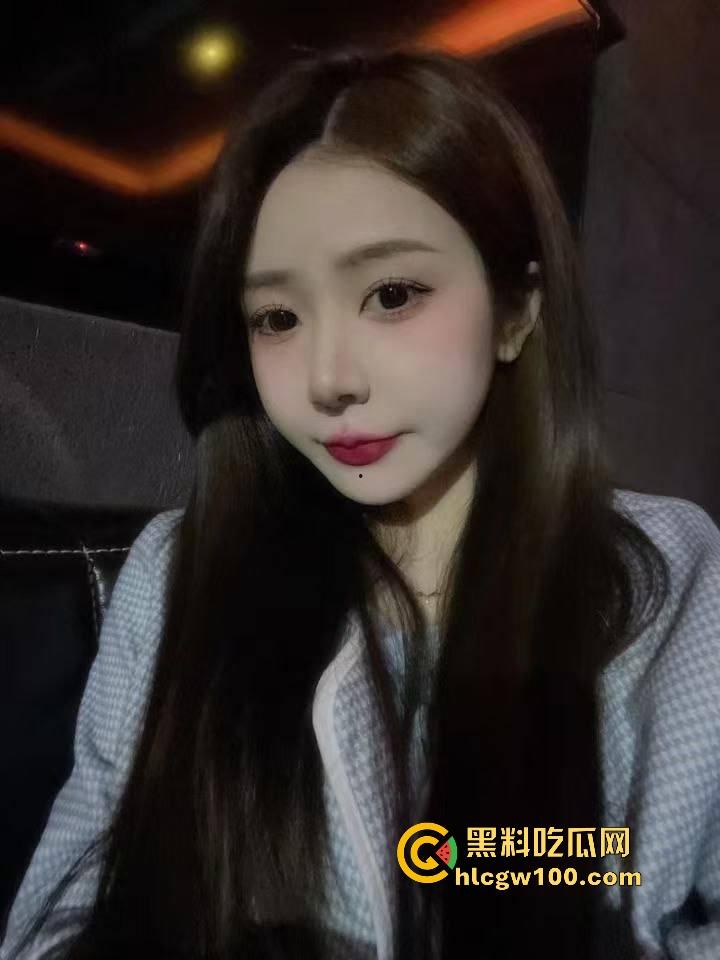 小伙久旱逢甘霖，半年库存喷成双线一朝爆发，跟他喵高压水枪一样，射精分叉喷到女友睁不开眼，这量太猛了别射了！-1