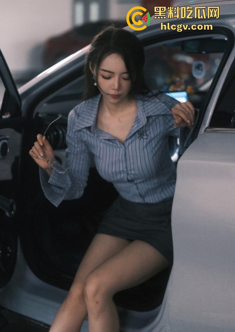 英雄联盟官方主持人【余霜】思想开放其本人是特别骚的反差婊 口交视频流出速看！-33