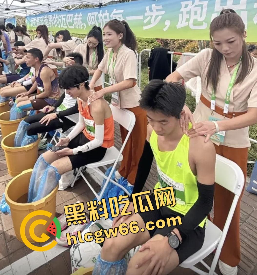 扬州马拉松跑步完直接上足浴，足浴店技师一坐上来一边按一边撩，晚上不得消费走一波！-4