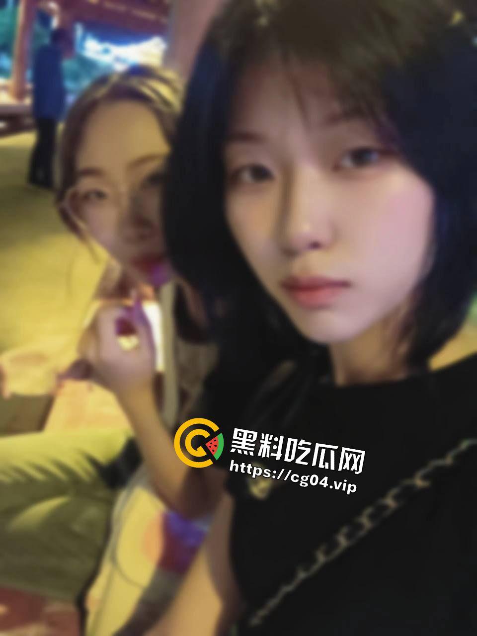 吉林外国语学院【玉美婷】被渣男分手后曝光流出吃鸡视频 这么清纯怎么会看上渣男呢-2