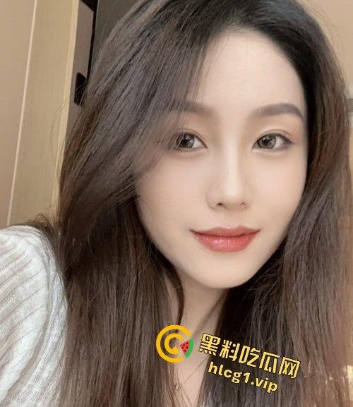 上海五矿美女交易员何麦伢私密视频流出！白领清纯表象下竟藏着如此大胆的秘密！-4