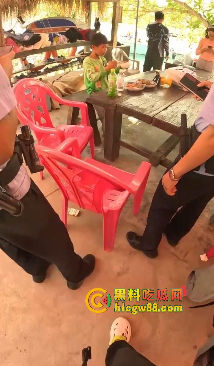 离谱！赤岭男孩出海钓鱿鱼睡着了，一觉漂到三亚？整整漂了一天一夜，简直海上版睡美人！-11