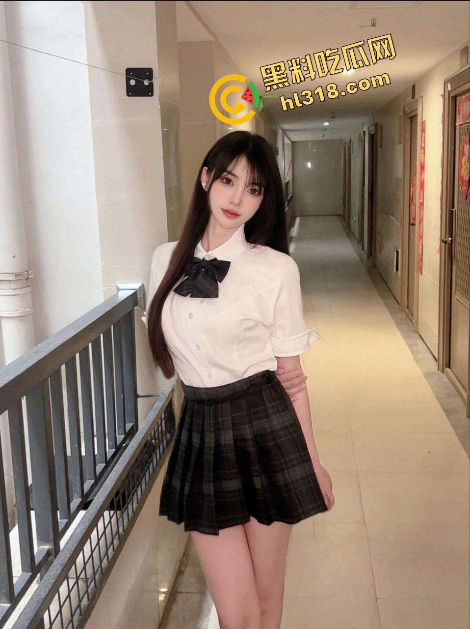 舞蹈生下海成顶级外围，不止能劈腿还能倒挂，一字马让你捅B，倒挂金钩舔鸡巴，活儿好得想送锦旗！-5