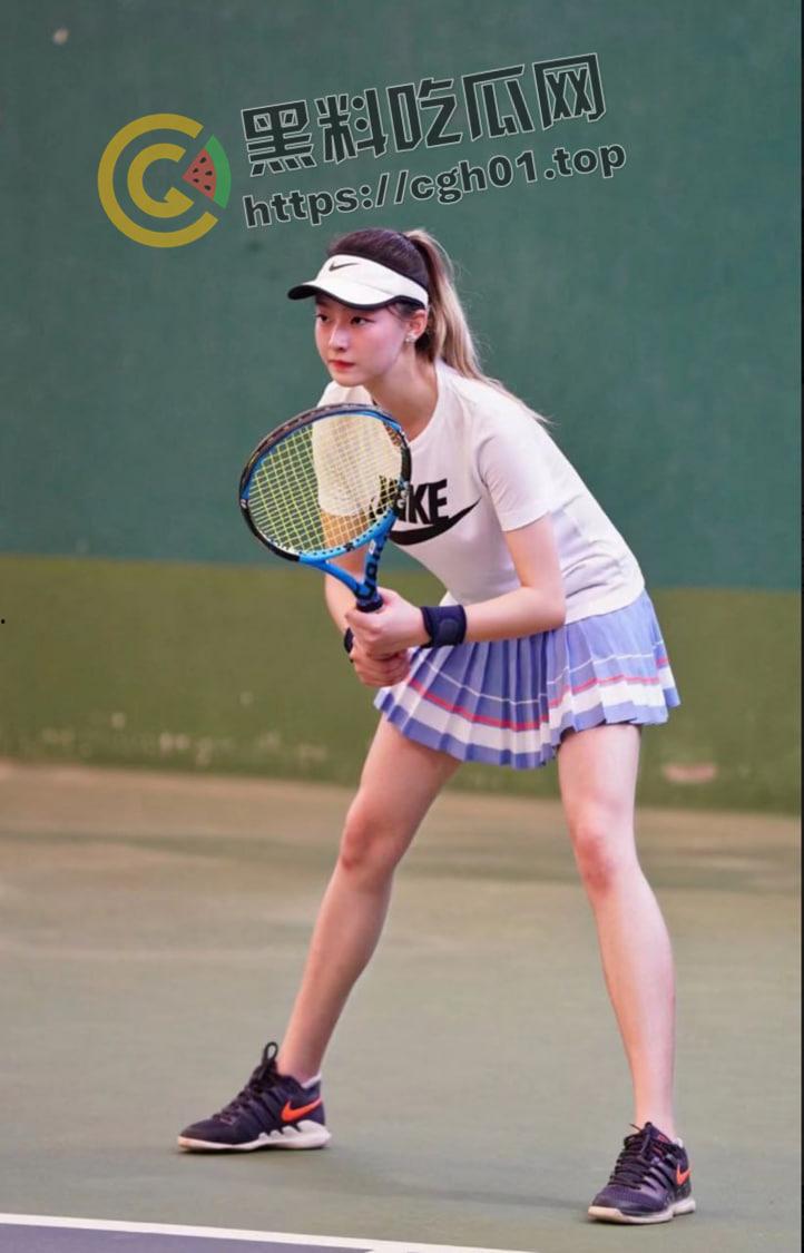 瓜友投稿！昆明理工电力工程学院反差母狗【何函晓】 喜欢扣自己的屁眼给陌生人看-6