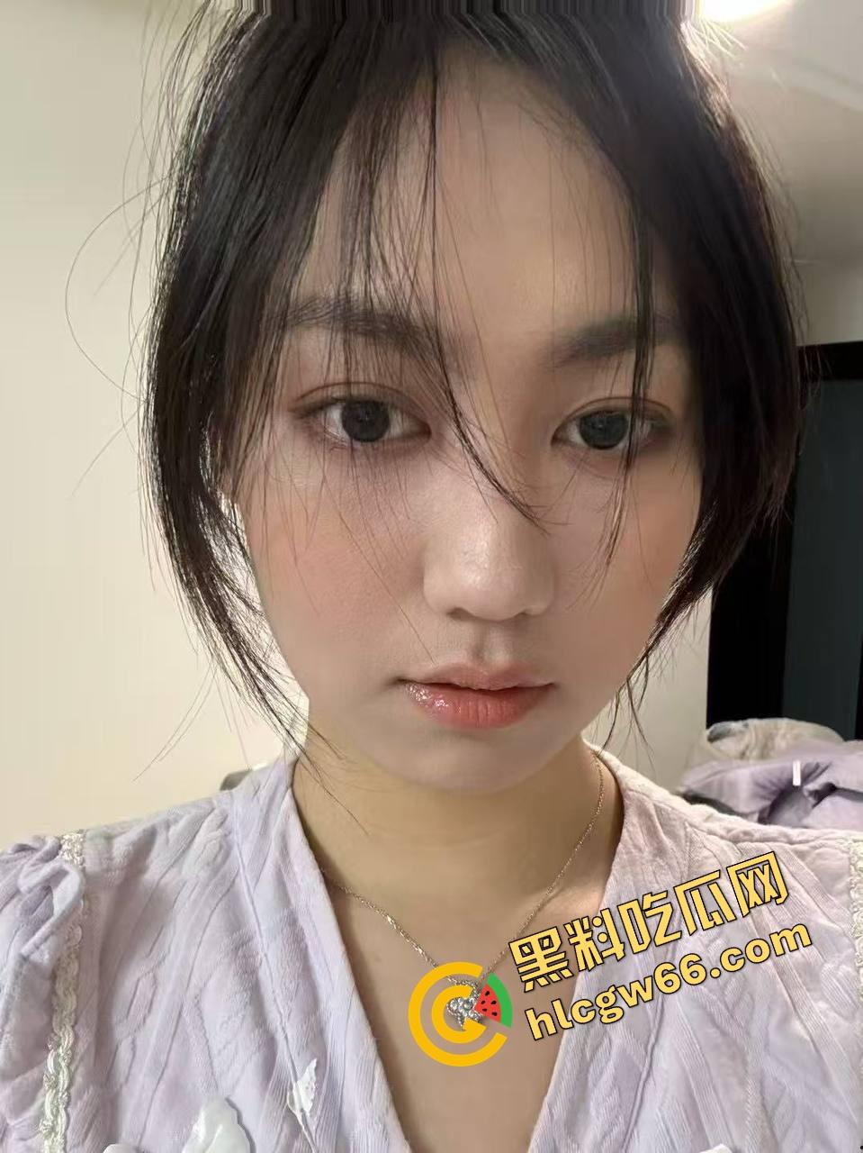 海角乱伦猛男强操哺乳期嫂子禁忌偷情，情趣套装嫩躯被3P干到嗓子哑，小侄子感冒关家里这浪货还敢浪！-1