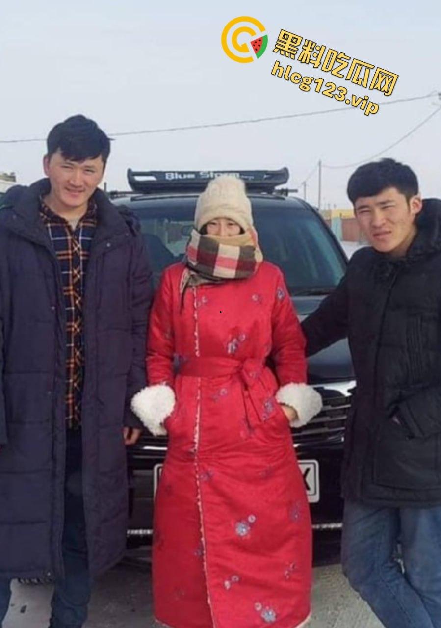 蒙古国友人酒后激情上演车震，少妇肥臀在车内被狂肏，视频曝光引发全网热议！-1