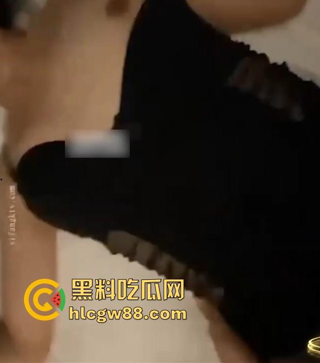 不是老师不会叫 哥哥你要不带套 重庆希望小学极品骚货老师【秦依依】 露脸开发调教黑丝开裆淫叫！-10