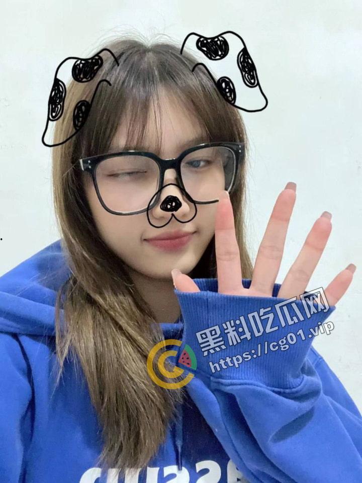 长沙理工大学 大三 00 后反差婊 刘思汝 包养圈做单子 拿到钱就跑路玩消失 大佬曝光骚逼 学生证 性爱视频流出-2