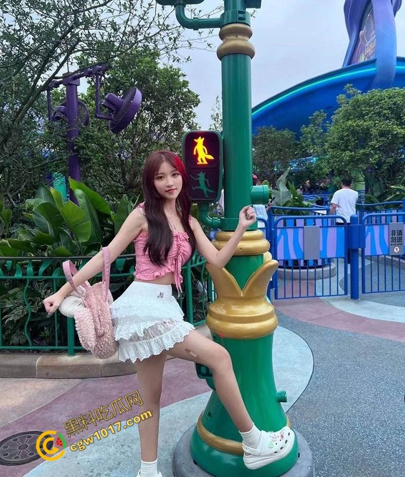 上海二次元火辣少女被金主狠操视频流出！丰胸翘臀，淫声不断，精液糊满娇颜，媚态横生，极致淫荡！-2