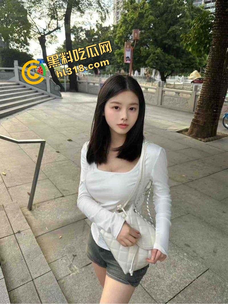 爬个武功山顺手看法老演唱会，群友原本约炮却遇小仙女上头，大鸡巴一夜把人干成恋爱脑，想跑都跑不掉！-21