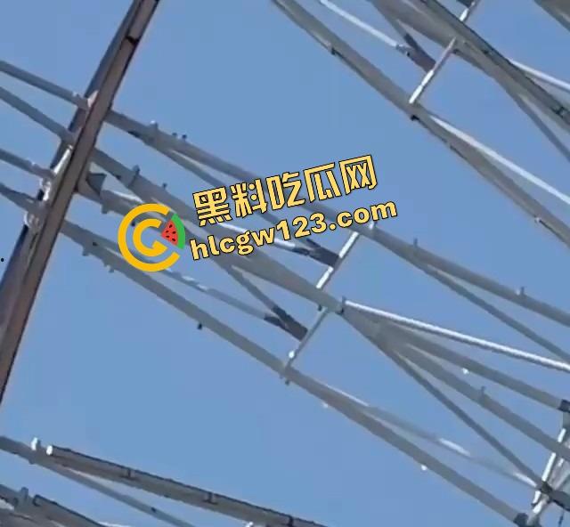 宁波摩天轮上疯狂野炮，骚女坐上去骑到飞起 哥们拿着旗舰手机超清偷拍全过程 群里分享给兄弟吃瓜！-7