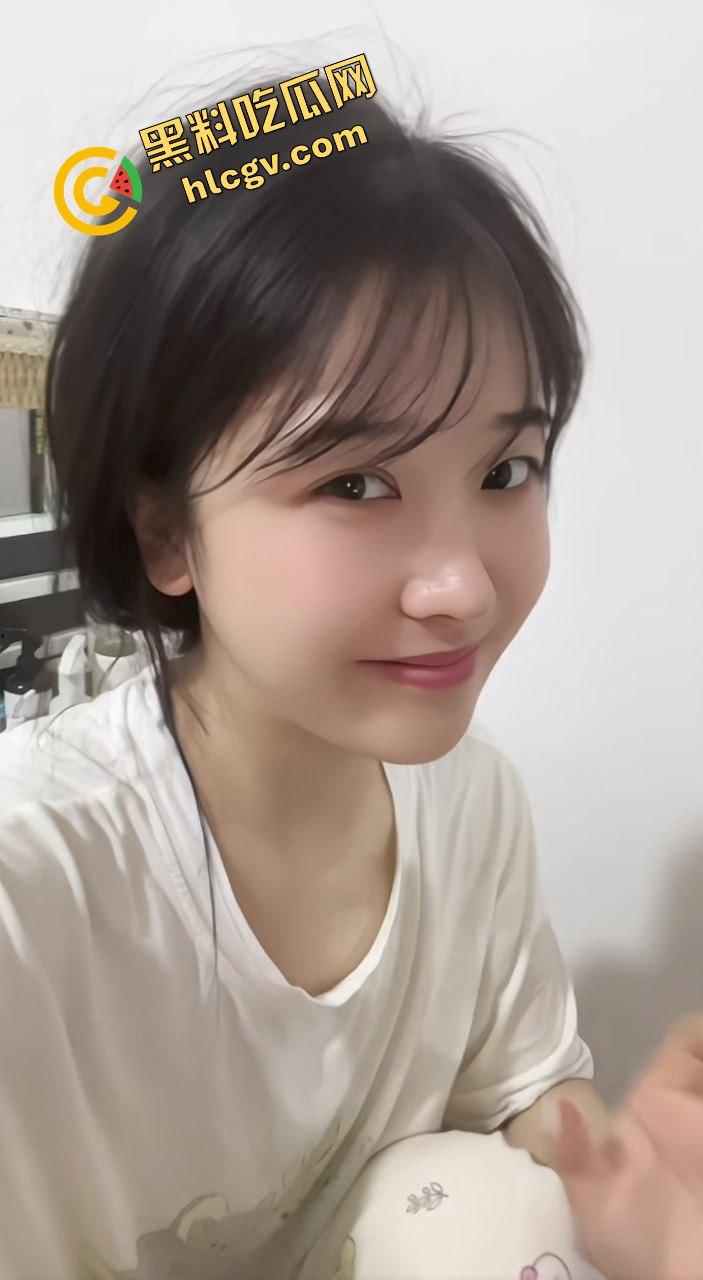 抖音清纯嫩妹太妹『二飘』与榜一大哥线下酒店开房 性感内裤暴力输出小穴！独家曝光流出！-6