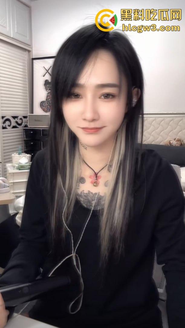 抖音千万粉丝歌手【一支沫z】与北京老头开房视频外泄 跪地舔JB主动开腿挨操 疯狂星期四V我50给你看独家！-15