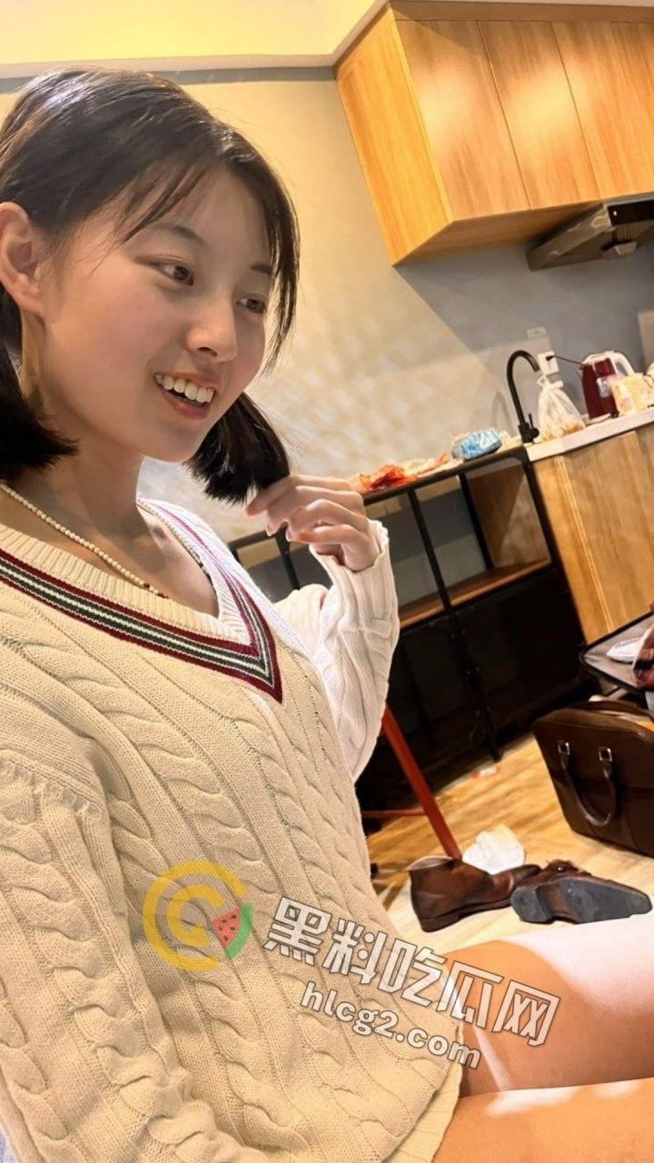 山东师范校花「李若薇」被包养内幕：3P肛交视频泄露，姿势花样多到让人惊呆！-4