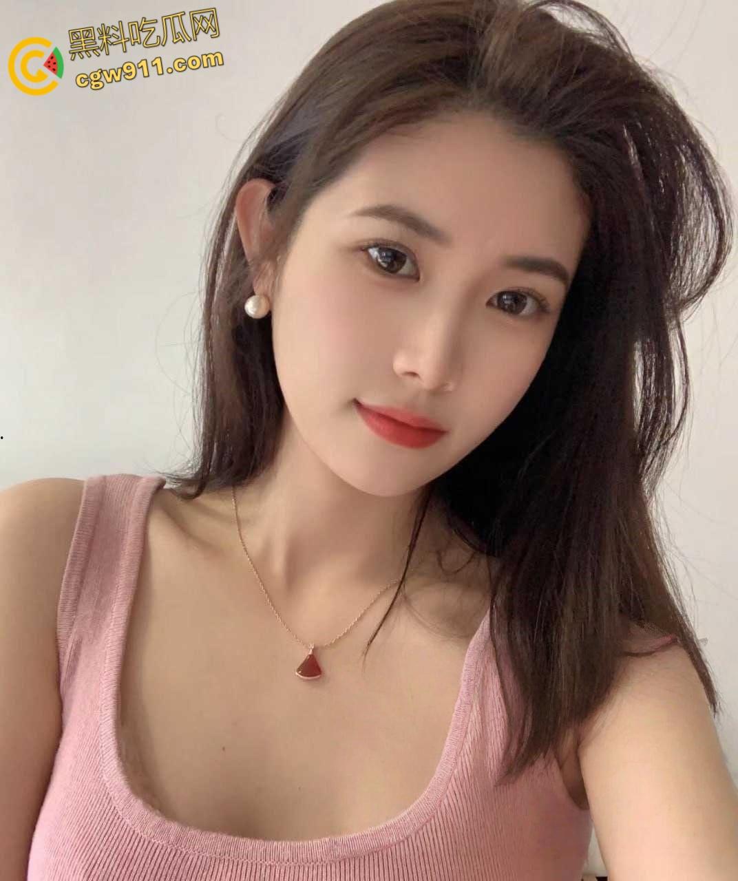 四川建设银行贷款经理【陆新菁】，极品御姐肉丝美腿，被银行大客户包养，被操的淫语不断，丝袜美臀全是精液！-2