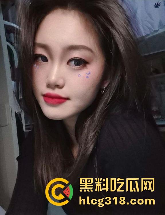 兴隆大厦女销售勾搭客户私密视频泄露!黑丝后入扭臀骚舞挑逗内射 不愧是销冠!-8