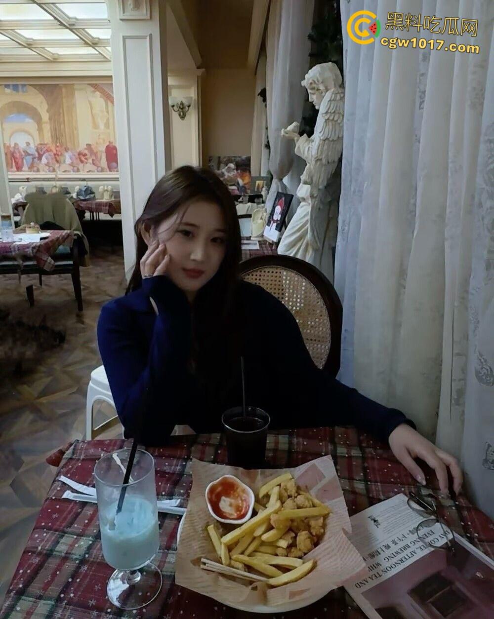 S+甜美高颜值表妹初调教，完美身材样貌太顶了，带上眼罩调教玩弄，舌尖轻舔龟头口交，女上骑乘巨乳乱晃 ！-2