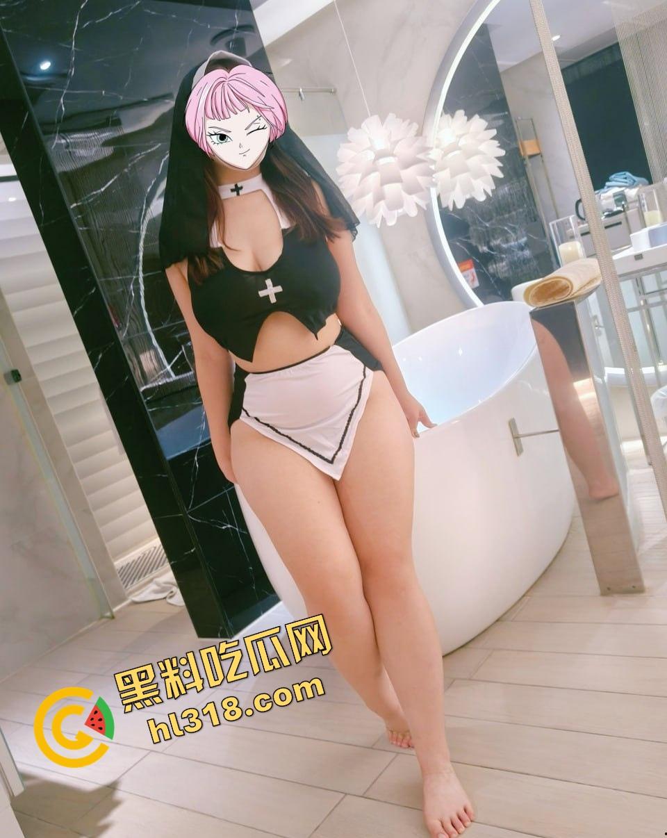 台湾巨乳网黄『Aka』被巴西小钢炮爆操，小屌配大奶花活玩到极致，兵器虽短耐操才是真王道！-1