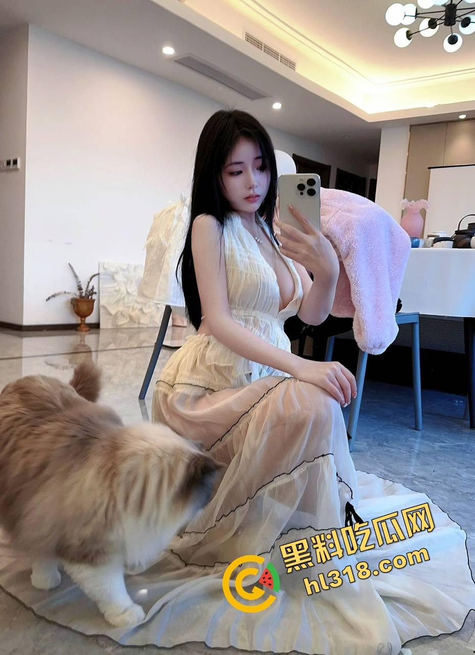 台湾巨乳网黄『Aka』被巴西小钢炮爆操，小屌配大奶花活玩到极致，兵器虽短耐操才是真王道！-2