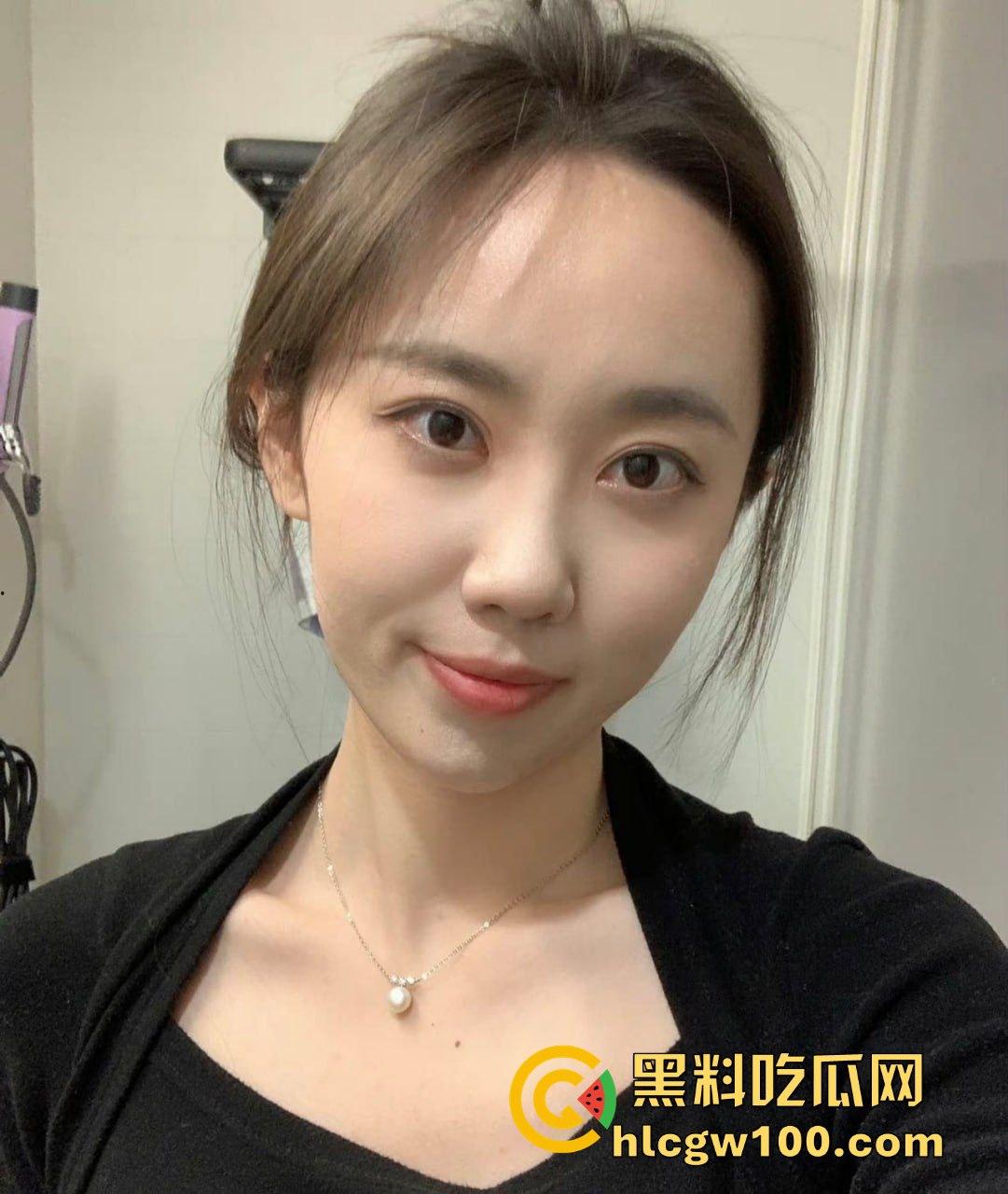 跨年第一撸正式开战 白皙美女手法大比拼 拉丝口水润滑上线 妹子刚做完美甲的手代打飞机比你自己还懂鸡儿！-1