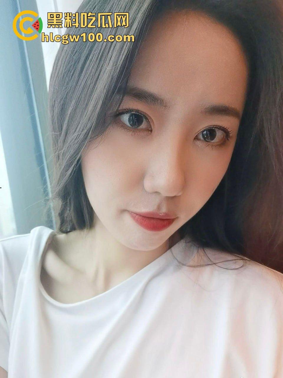 跨年第一撸正式开战 白皙美女手法大比拼 拉丝口水润滑上线 妹子刚做完美甲的手代打飞机比你自己还懂鸡儿！-3