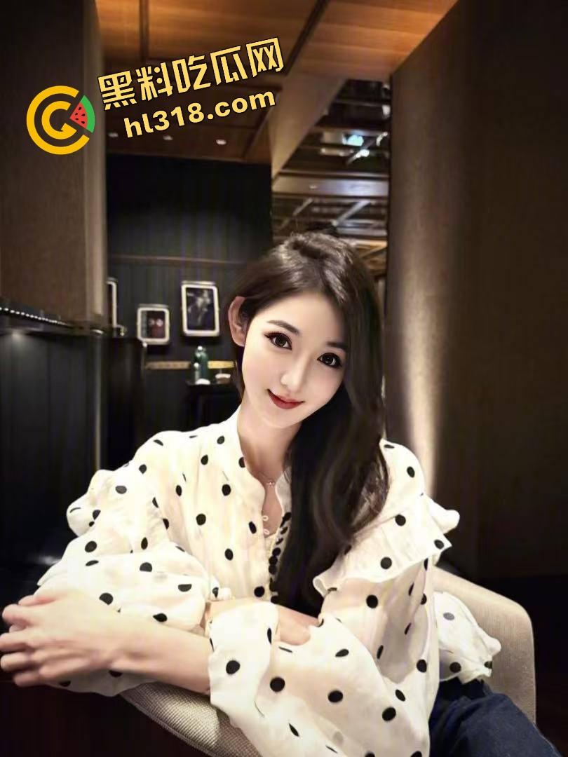 闺蜜互咬玩疯了姐妹反目，闺蜜抢男人翻脸撕逼，自爆跟姐妹服侍金主3P群交，姐妹一起下水谁都不洗白！-4