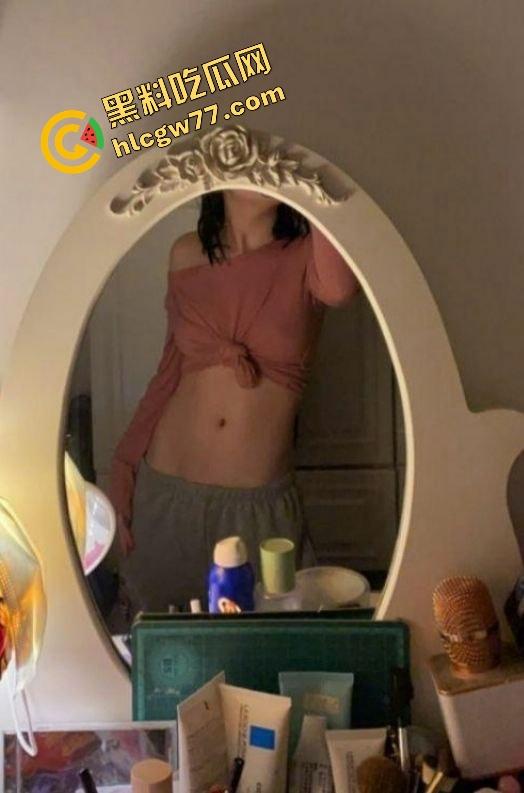 南州传媒学院【罗宪】奶子蜜桃臀双杀全宿舍男人梦中常驻，讲台上的优等生，后入时夹得你腿软的母狗！-5